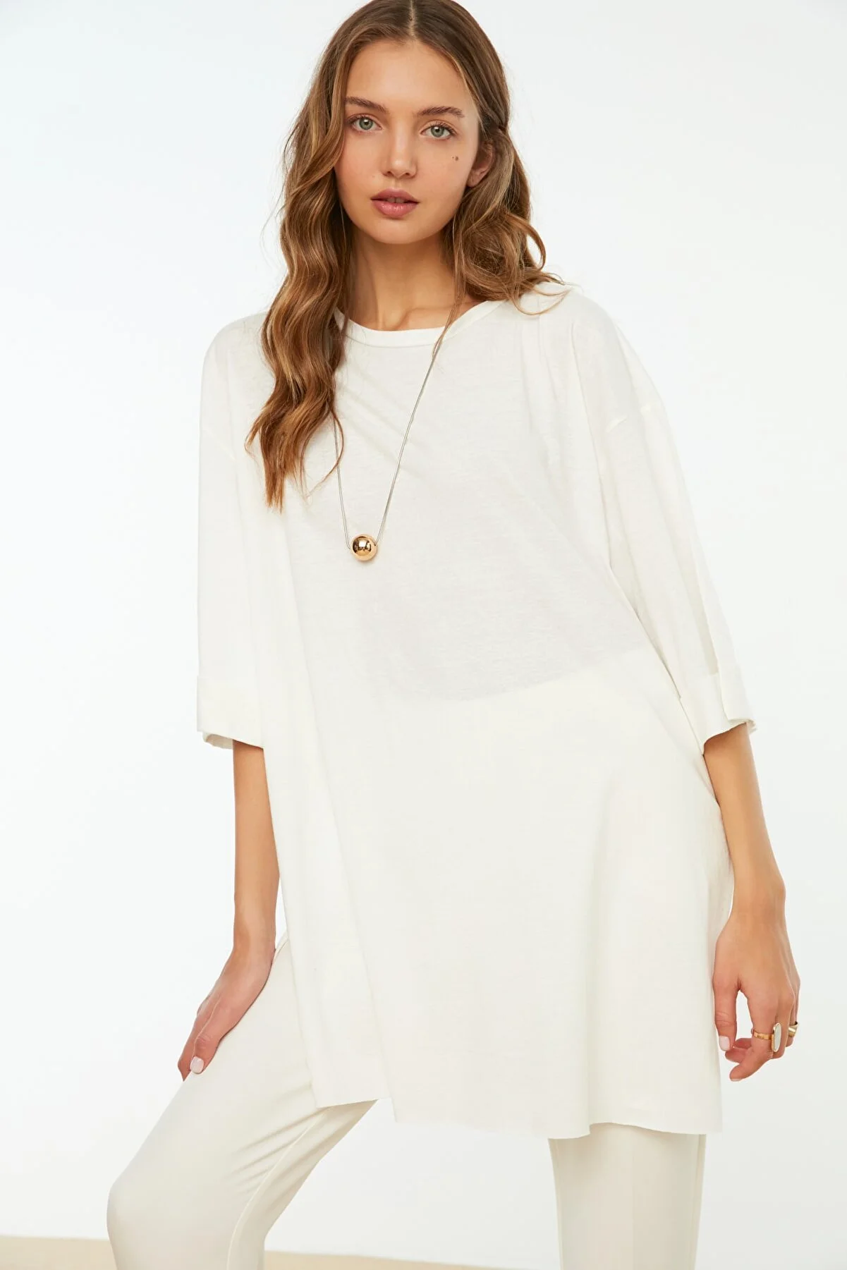 Beyaz Duble Kol Geniş Kesim Asimetrik Boyfriend Örme T-Shirt