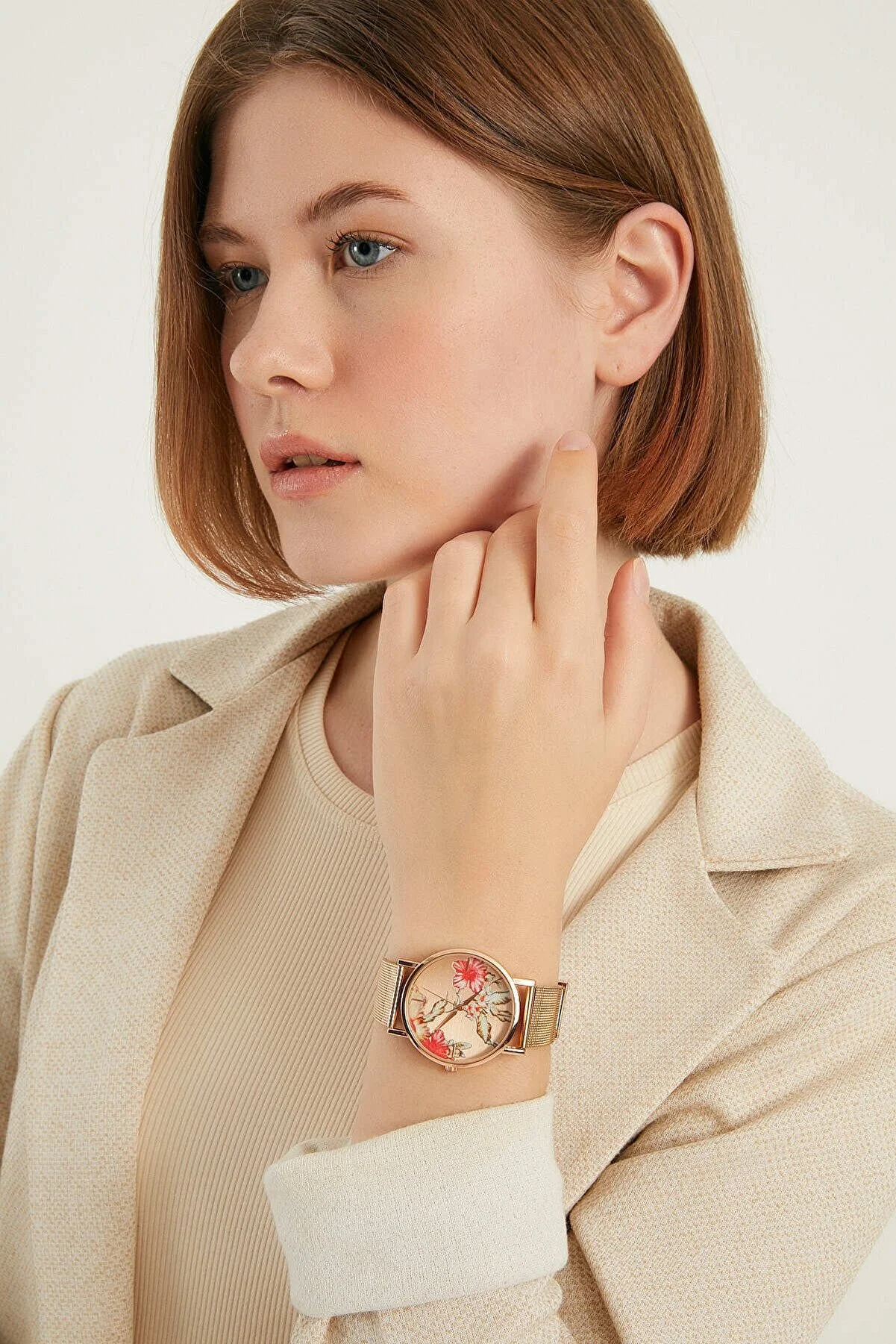 Kadın Çiçekli Hasır Metal Kol Saati